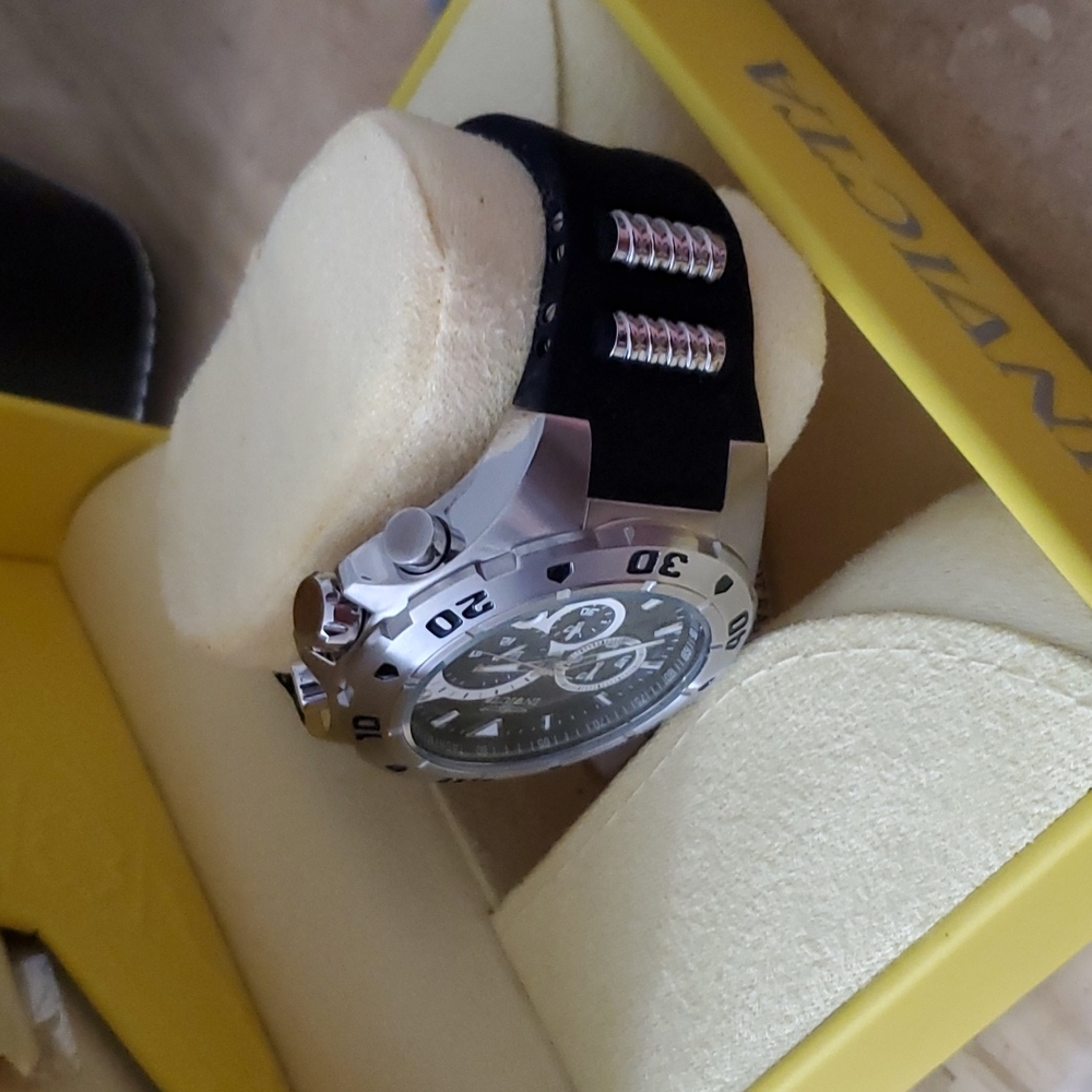 Watch - Picture 3 of 4